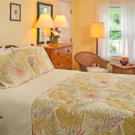 Woods Hole Passage Inn-2